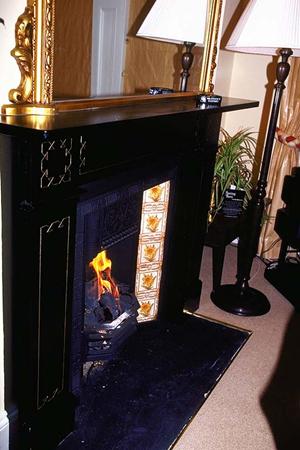 ハンドメイド家具は丁寧な仕上がりで良いです。